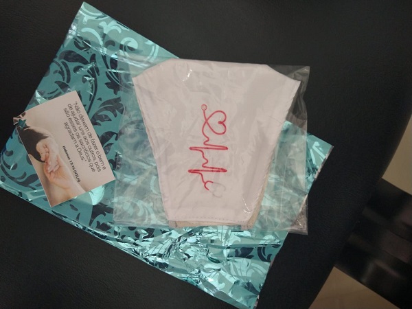 Dona Renilde enviou uma mensagem de agradecimento junto com as máscaras