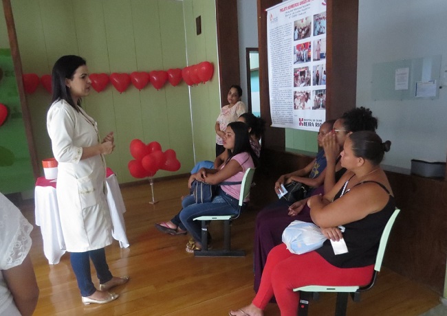 A coordenadora do Banco de Leite, Bianca Baleeiro, fala sobre a importância amamentação.