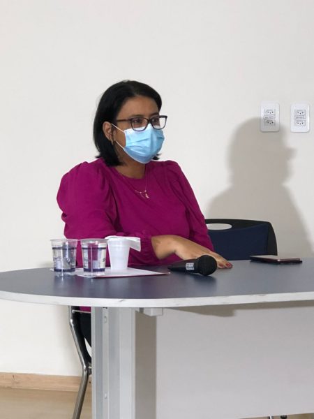 Fabiane Chávez foi uma das mediadoras do fórum