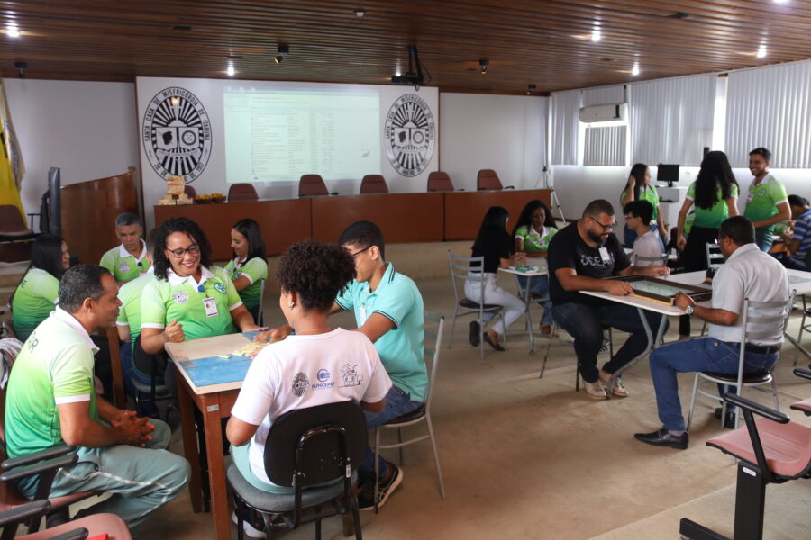 Momento lúdico no auditório HCMF