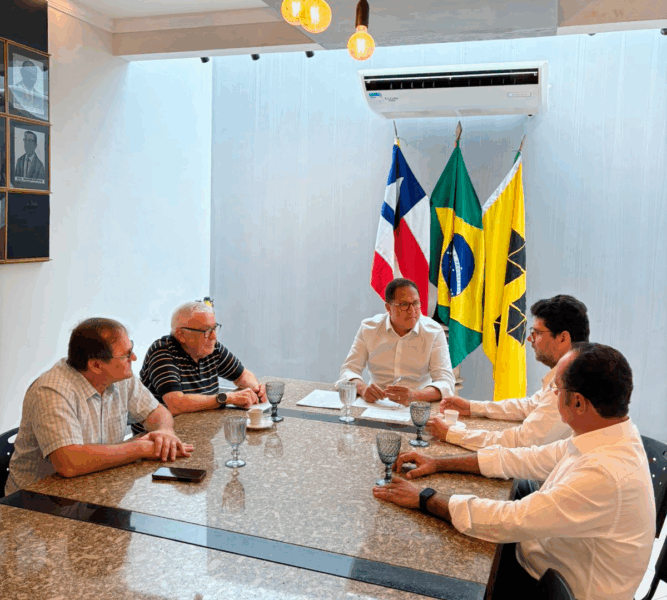 PROVEDORIA DA SANTA CASA DE ITABUNA SE REÚNE COM O PREFEITO AUGUSTO CASTRO
